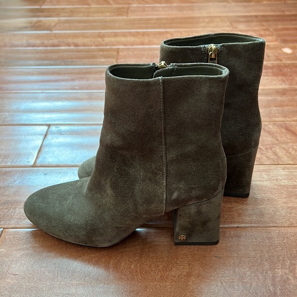 Tory Burch boots - Picture 4 of 10